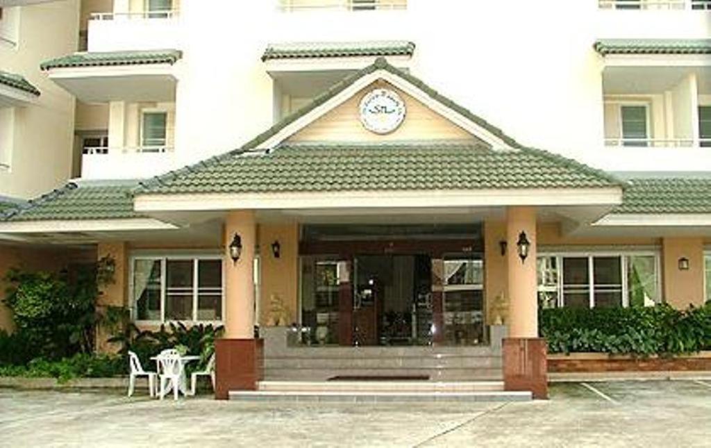 สงวนมาลี แมนชั่น Hotel เชียงใหม่ ภายนอก รูปภาพ